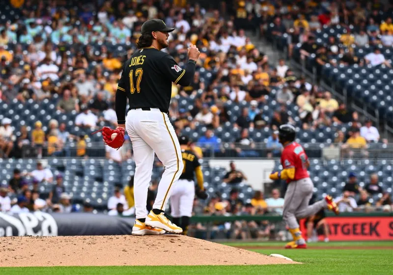 The Pirates miss an opportunity with a series loss to the Diamondbacks, one of their main wild card foes