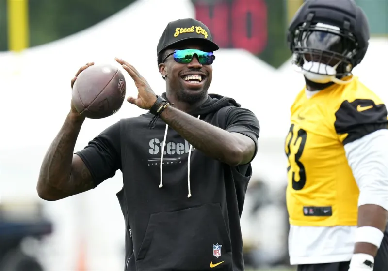 Noah Hiles: Extending Joey Porter Jr. should have been the Steelers' top priority this offseason