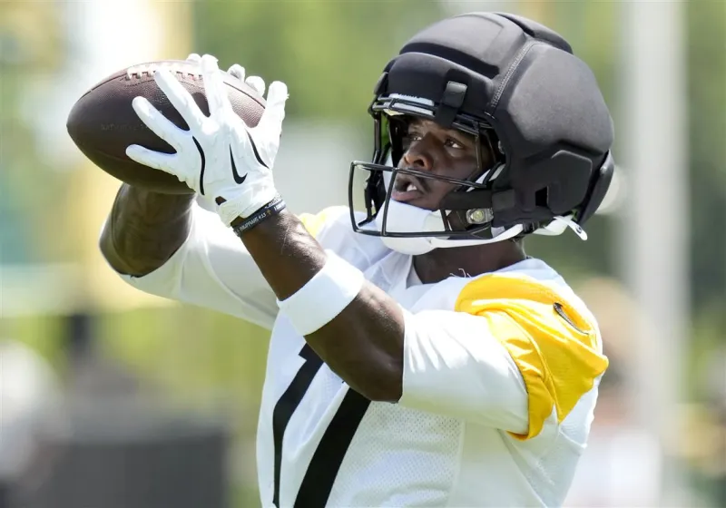 Steelers rookie Germie Bernard is getting a crash course in the intricacies of an Aaron Rodgers offense