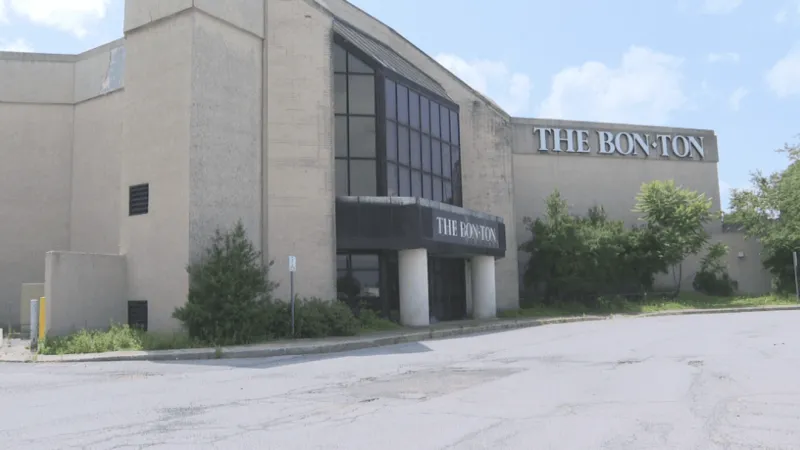 Former Bon-Ton owner fights Johnstown Galleria suit, says old maintenance deals are void