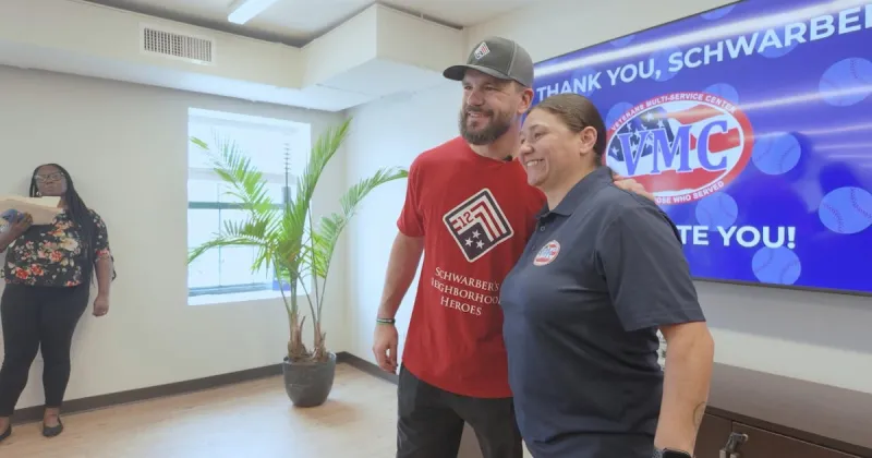Kyle Schwarber honors veterans before Phillies game: "It was just amazing"