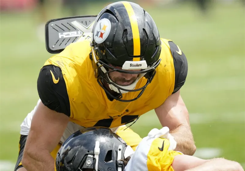 Steelers camp observations: It was Payton Wilson vs. Ben Skowronek in the season's first fight