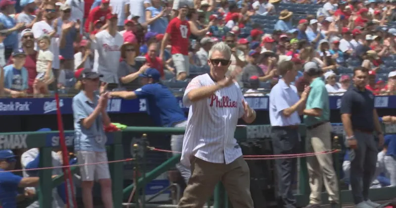 Phillies greats honored at Citizens Bank Park during alumni weekend: "They show love to everyone"