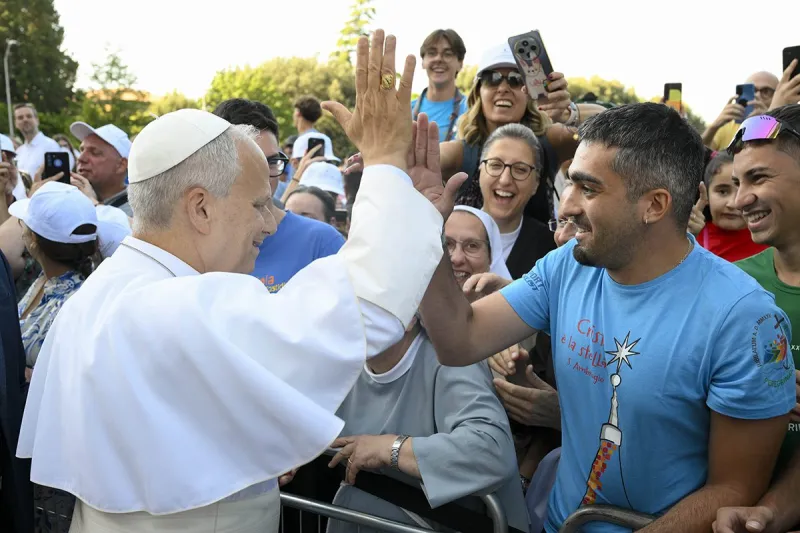In Assisi, Pope Leo urges young people to become 'new saints'