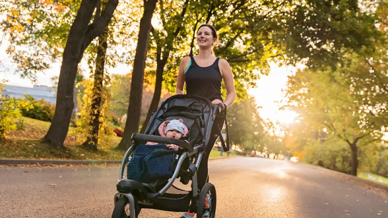 Parents who run with a stroller have lower risk of overuse injury