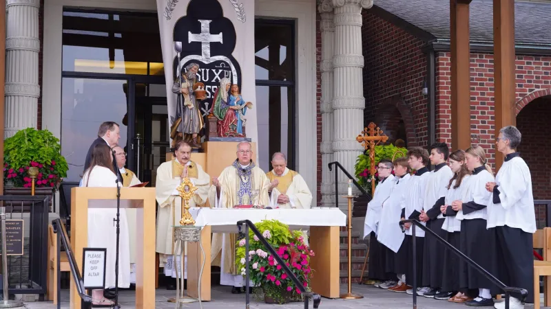 102 years later, Solemn Novena to Saint Ann continues to unite generations