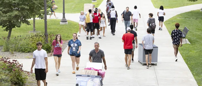 ESU Welcomes New Students to Campus
