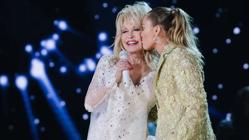 Miley Cyrus Honors 'Aunt' Dolly Parton: 'I Have an Angel by My Side'