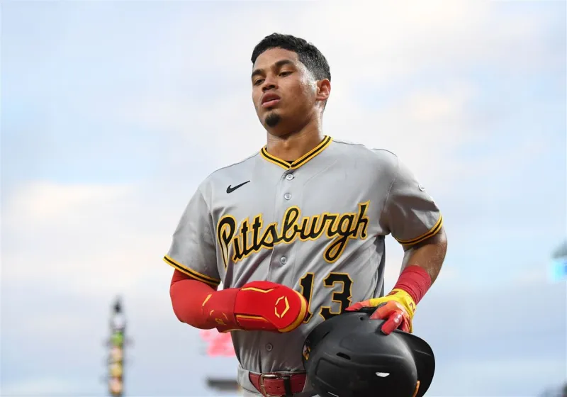 Pirates catcher Endy Rodriguez undergoes season-ending left hip surgery