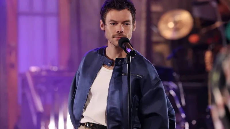Harry Styles Honors Dolly Parton at Madison Square Garden Opening Night: 'We Love You'
