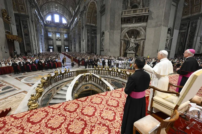 To experience true relationship with God in the liturgy, faithful's participation cannot be passive, pope says