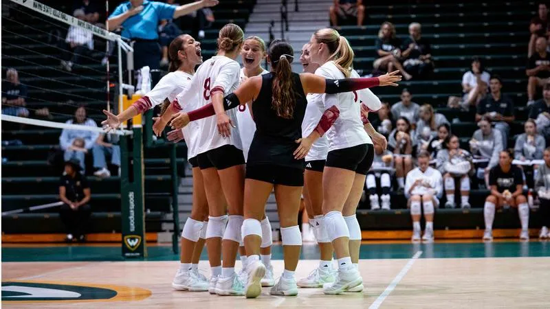 Volleyball Splits Day One of Warrior Invitational