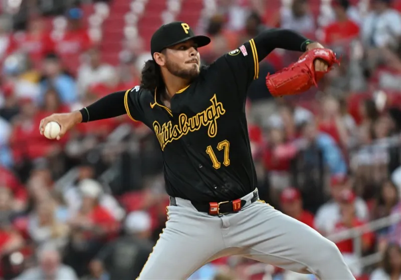 The Pirates kick away offensive chances in a lifeless loss to the Cardinals