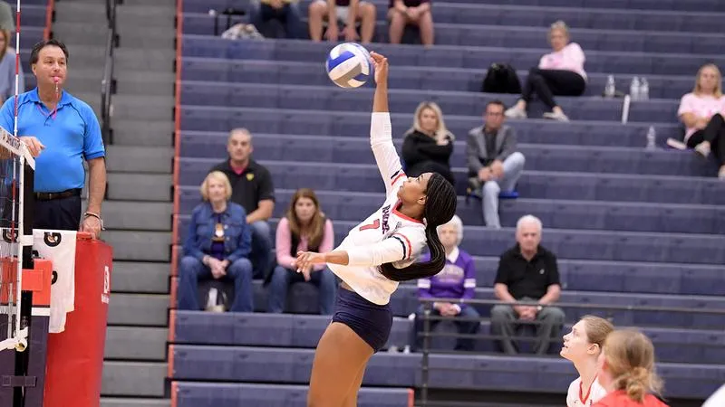 RECAP: Volleyball caps off 3-1 weekend with sweep of Franklin Pierce