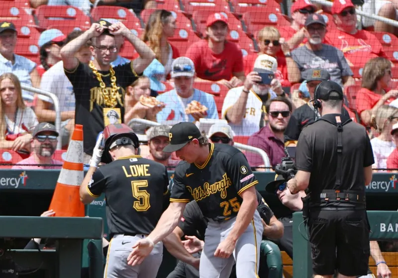 The Pirates commit three consecutive errors, but they beat the Cardinals anyway