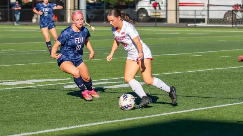 Women's Soccer Uses Strong First Half to Down Penn State Schuylkill in the Season Opener