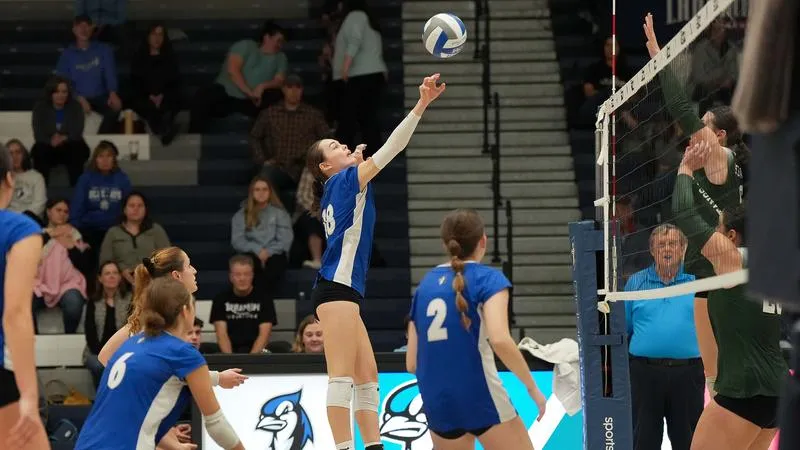 Women's Volleyball Swept at Penn St.-Harrisburg in Season Opener