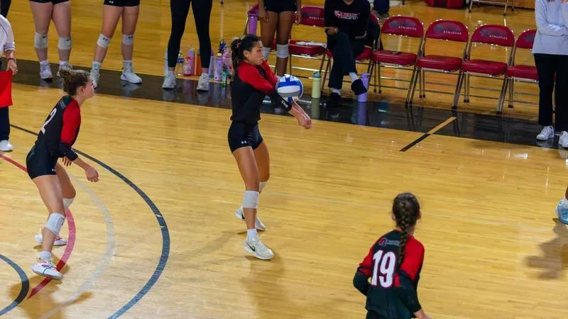 Volleyball Falls on the Road to Washington College (Md.)