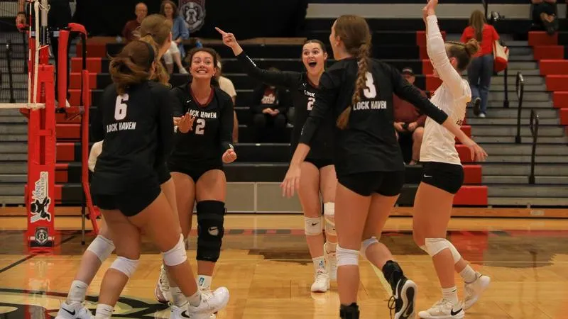 Volleyball opens weekend with 3-0 sweep over Roberts Wesleyan