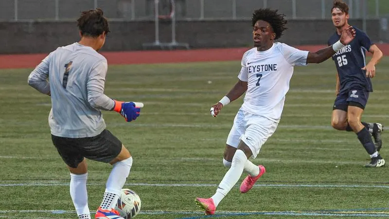 Giants' Second Half Push Comes up Just Short Against Gwynedd Mercy