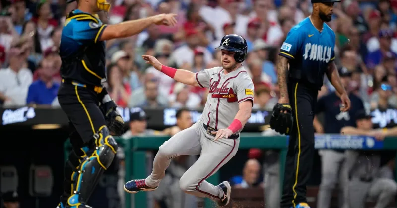 Chris Sale outduels Cristopher Snchez, Braves beat Phillies and extend lead to 5 games in NL East