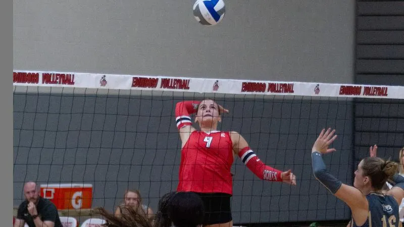 Women's Volleyball Drops Pair of Matches at Javelina Classic
