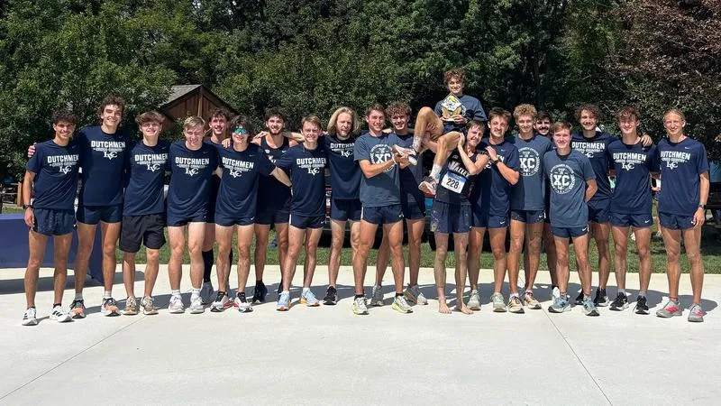 Men's Cross Country Begins Year by Winning Dutchmen Invitational