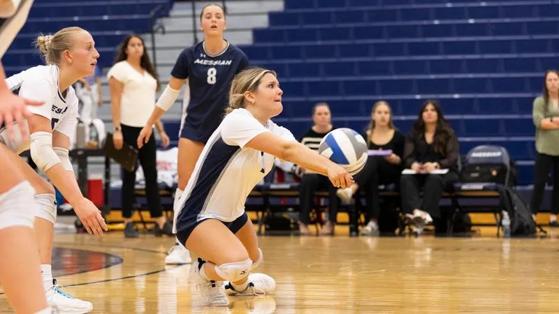 Women's Volleyball Sweeps Day Two at the Battlefield Classic