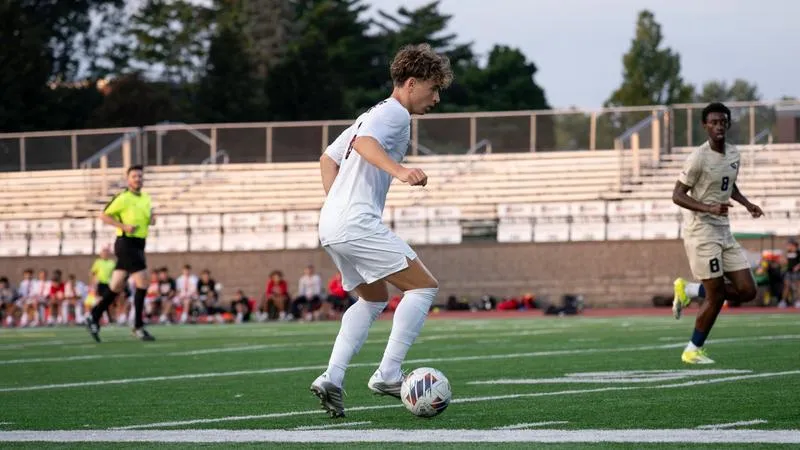 Men's Soccer Falls to Queens in Home Opener