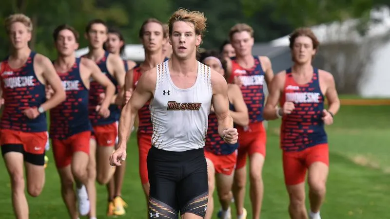 Farr Leads Men's Cross Country to Third-Place Finish at Father Bede Invitational
