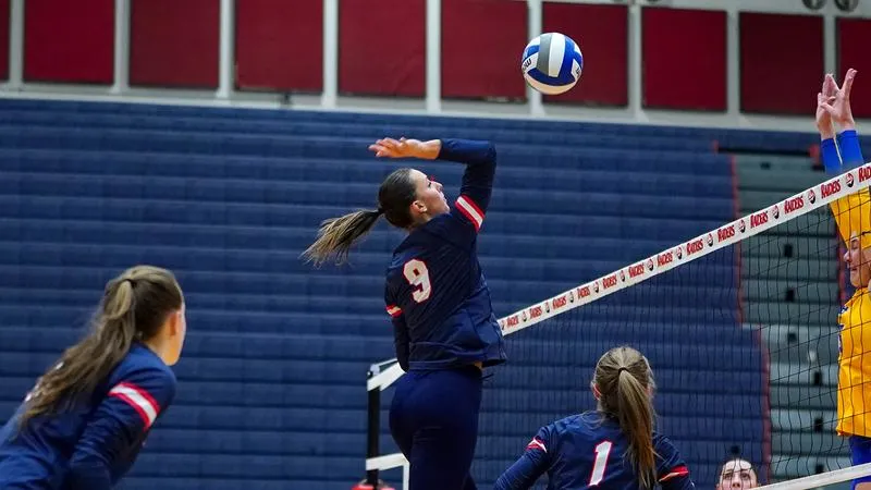 RECAP: Volleyball splits Saturday action at Bobcat Invitational