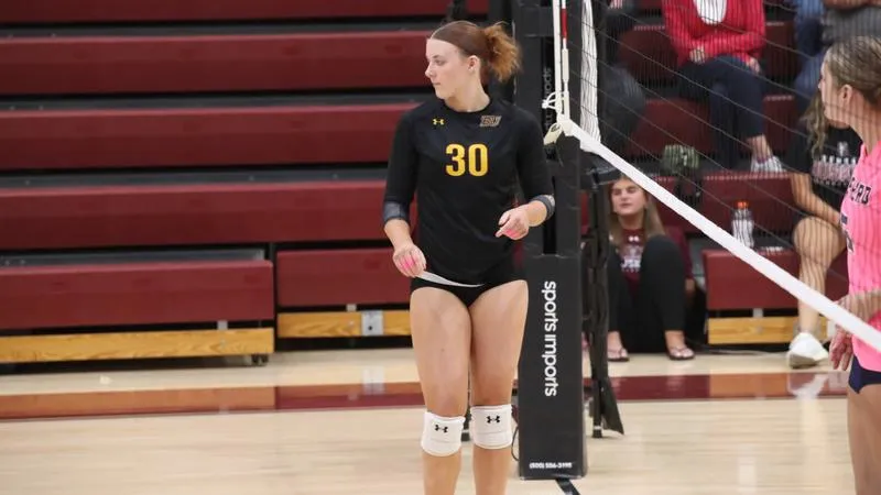 Volleyball Drops Bout to Jefferson in Final Game of Jefferson Invitational