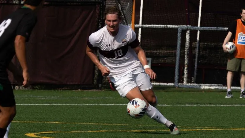 Men's Soccer Caps Off Senior Day With 3-0 Victory Against Goldey-Beacom