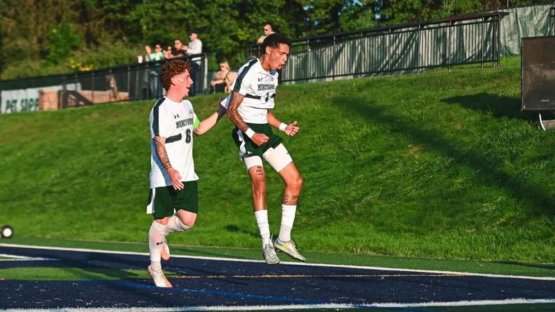 Men's Soccer Cruises to 3-1 Win Over Canisius