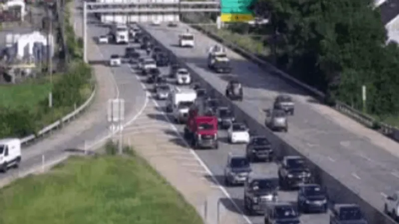 Multi-vehicle crash shuts down stretch of Route 222 in Lancaster County; lane reopened