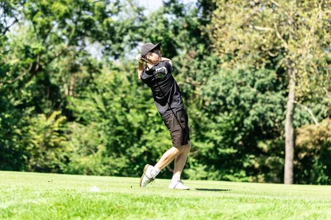 Edwards Paces Men at Waynesburg Tri-Valley Classic