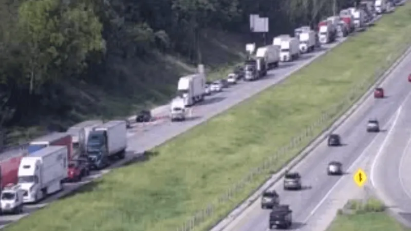 Multi-vehicle crash on I-81 South in Dauphin County causes traffic