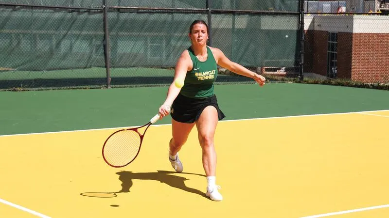 Women's tennis falls to Saint Francis
