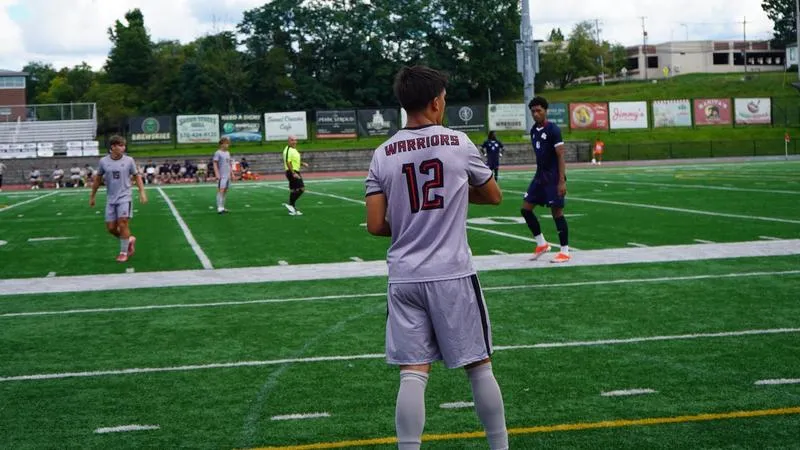 Men's Soccer Falls in Close Contest Against Wildcats