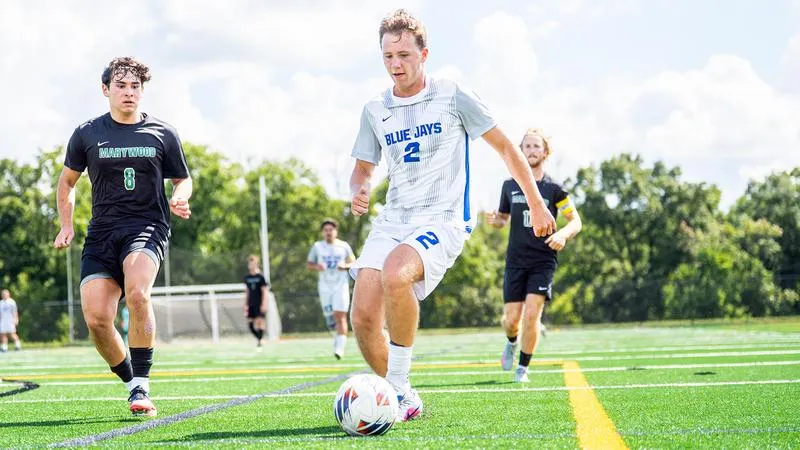 Men's soccer pours in seven goals in blowout win at Penn State Berks