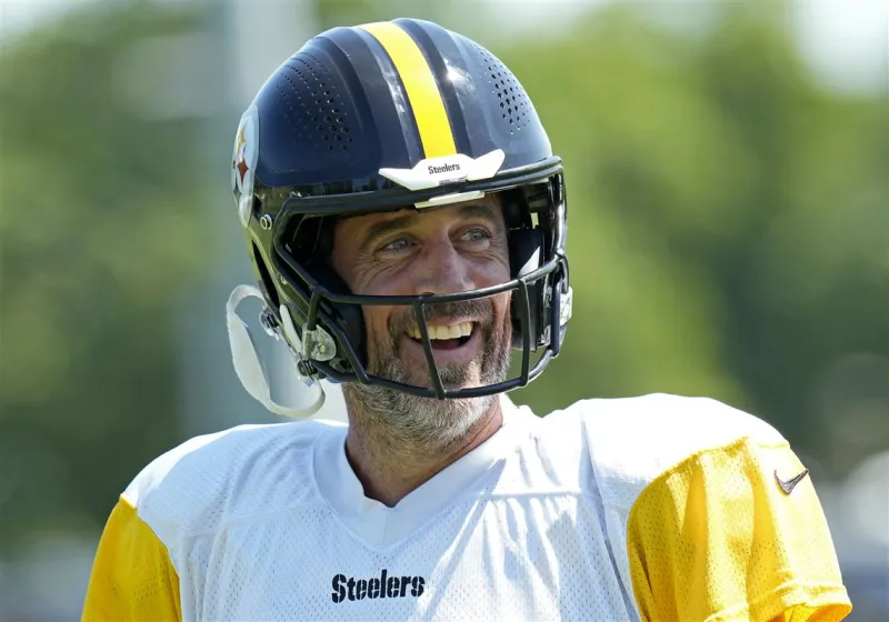 As his remarkable career winds down, Aaron Rodgers will savor this 'special' season with the Steelers