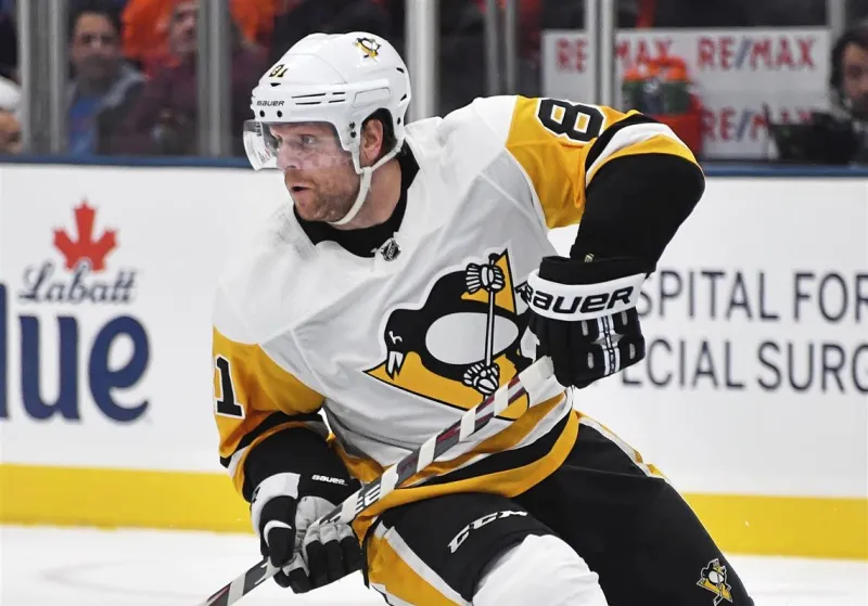 Phil and Amanda Kessel will be inducted into the U.S. Hockey Hall of Fame together