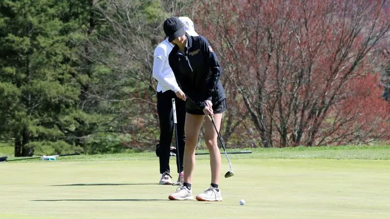 Krizso Leads Women's Golf to Third-Place Finish at LHU Fall Invitational
