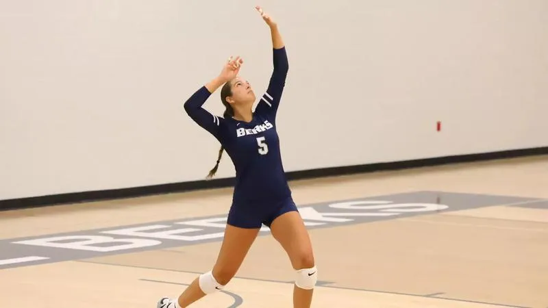 Women's Volleyball Rallies to Take Five Set Thriller Over Penn State Schuylkill