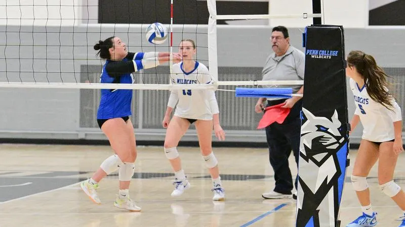 Wildcats Drop Two Matches at Rochester Invitational