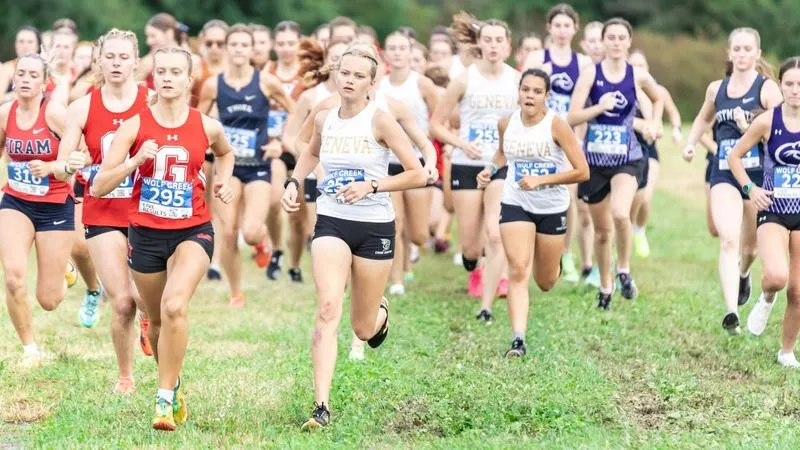 Women Run Well in Long-Short Invitational