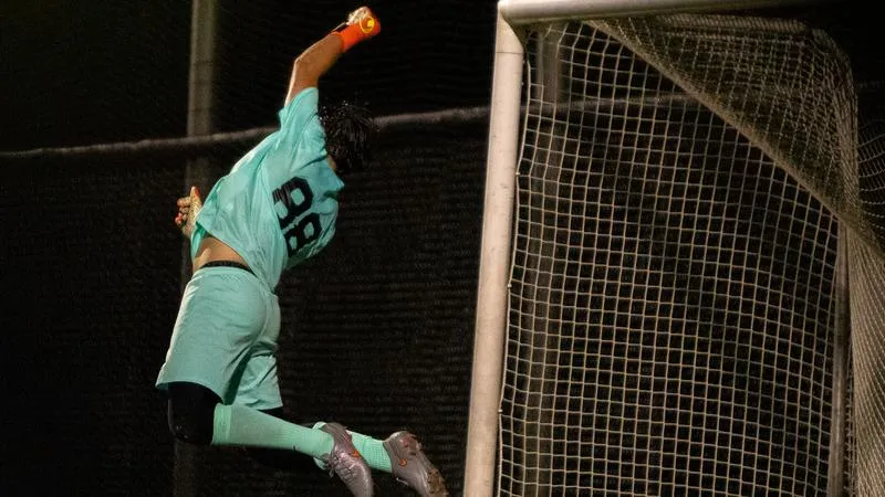 Men's soccer wins Smith-Herr Boot in PKs at F&M