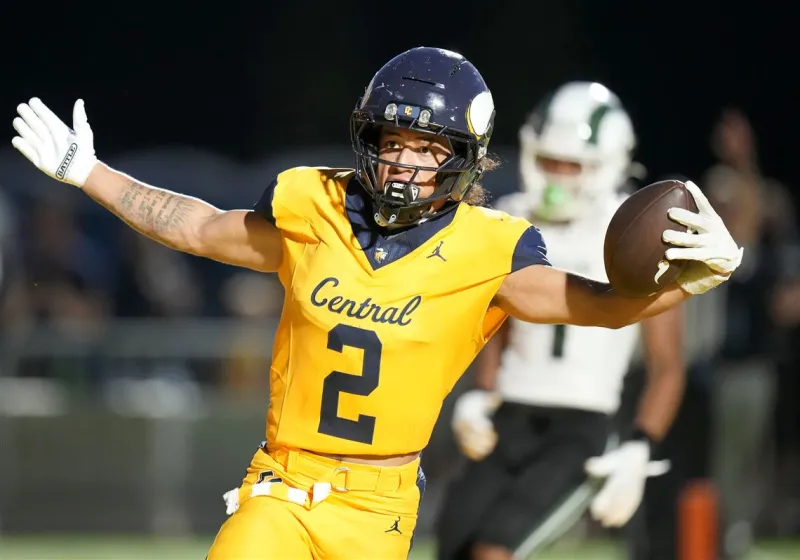 Post-Gazette football rankings: South Fayette, Propel Braddock Hills use upset wins to vault into top spots