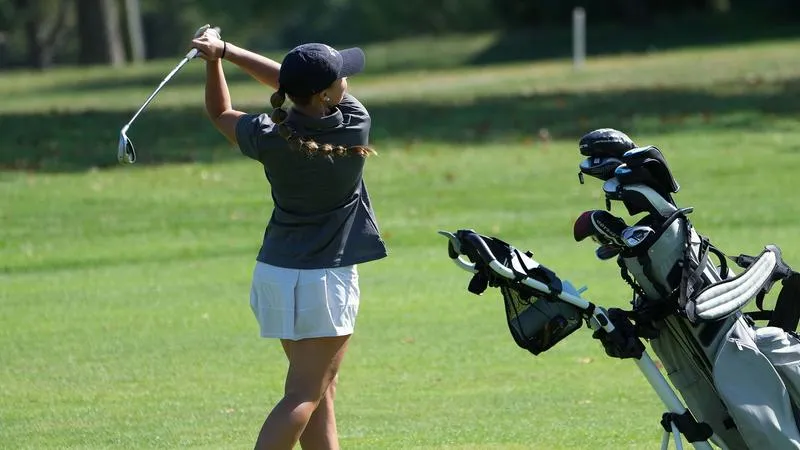 Leo, Gerry Shoot Career-Lows at Dickinson Invitational