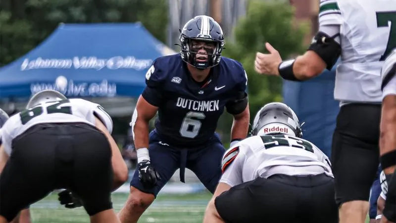 Brandon Choi Earns Spot on D3football.com Team of the Week
